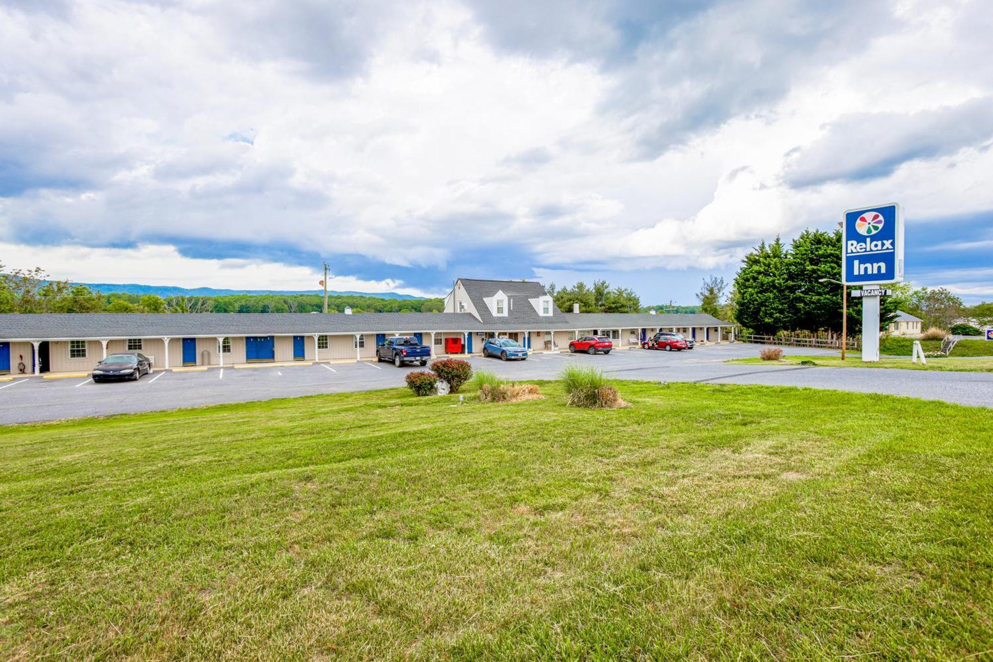 Relax Inn By Oyo Natural Bridge I-81 Exterior foto
