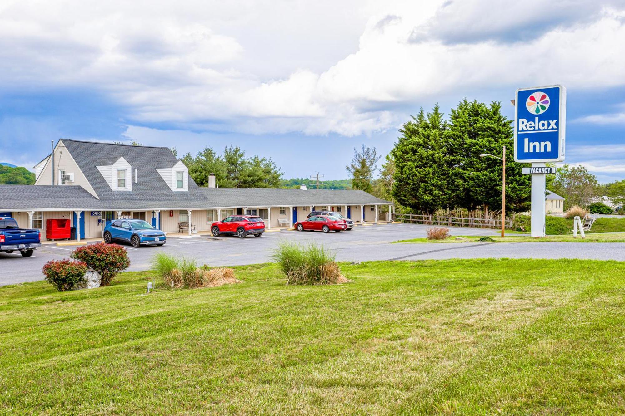 Relax Inn By Oyo Natural Bridge I-81 Exterior foto